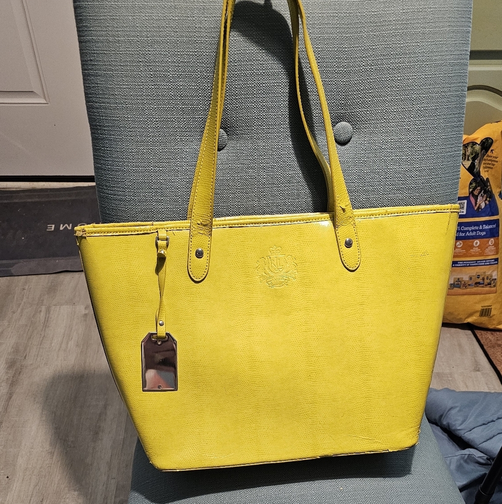 Lauren Ralph Lauren 431122359k5r Lemon Leather tote Measurements 13”L x 5”W